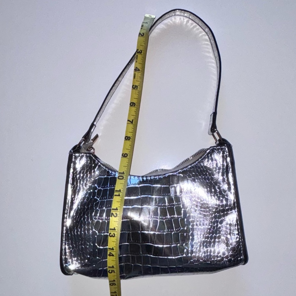 BAGS - Picture 10 of 10